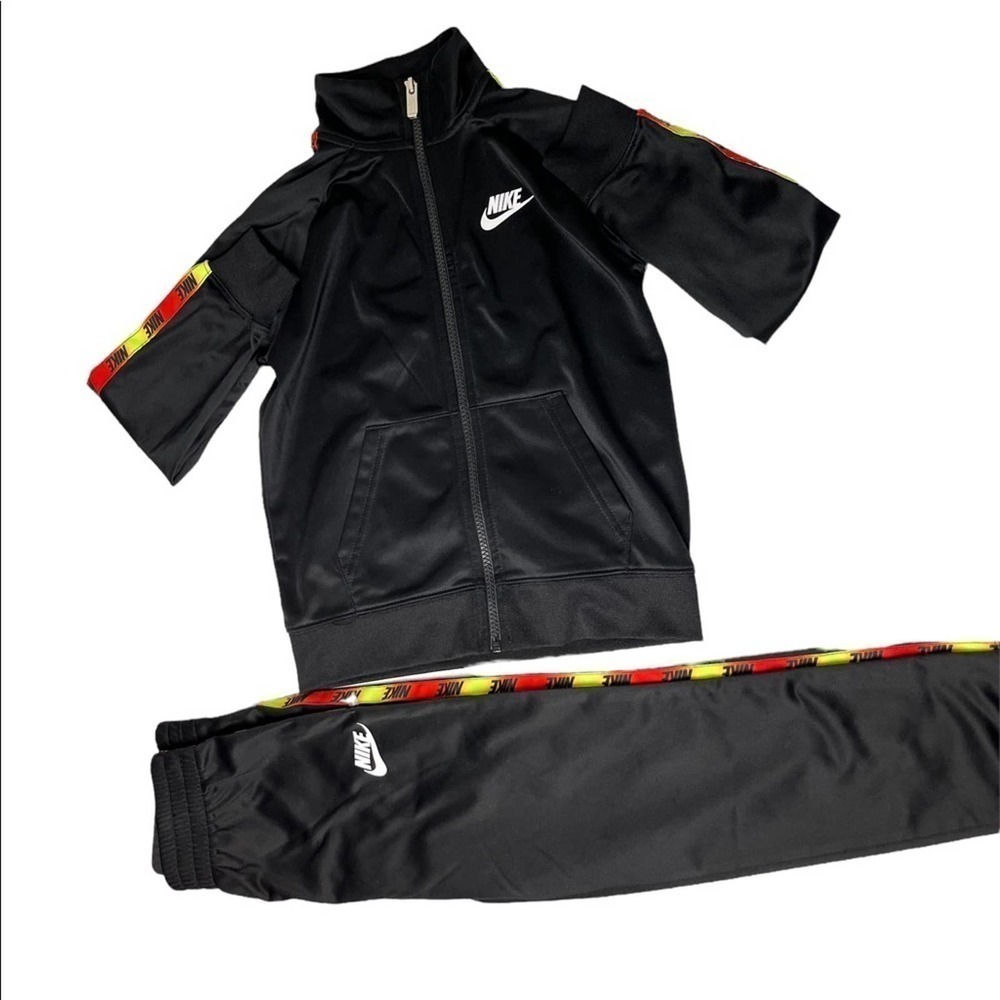 Nike Kids Black Track Suite / Size-7 Large